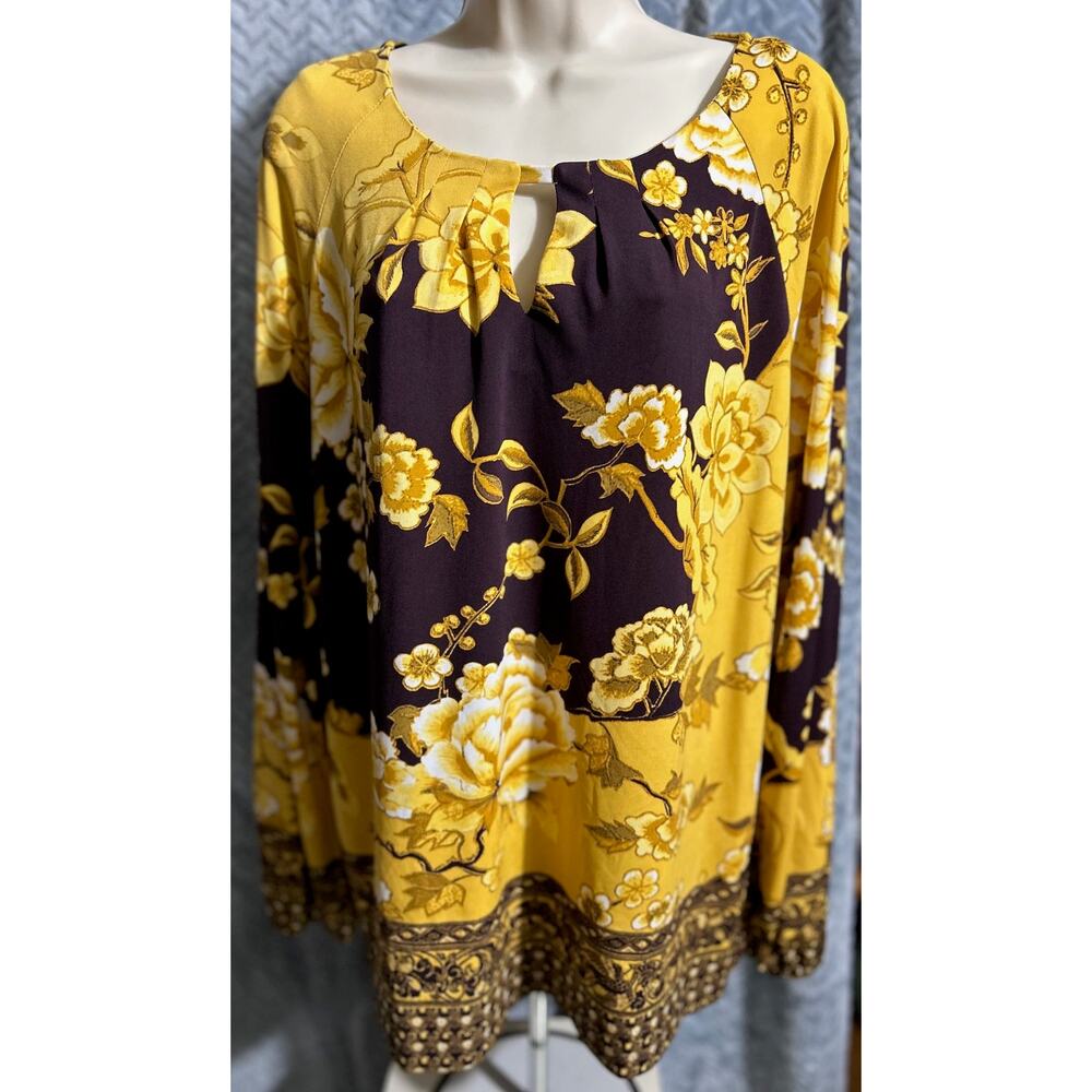 Susan Graver Liquid Knit Keyhole Top in Eggplant with Gold Floral Sze L Casual